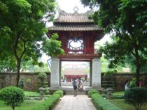 Exploring Văn Miếu (Temple of Literature) in Hanoi, Vietnam